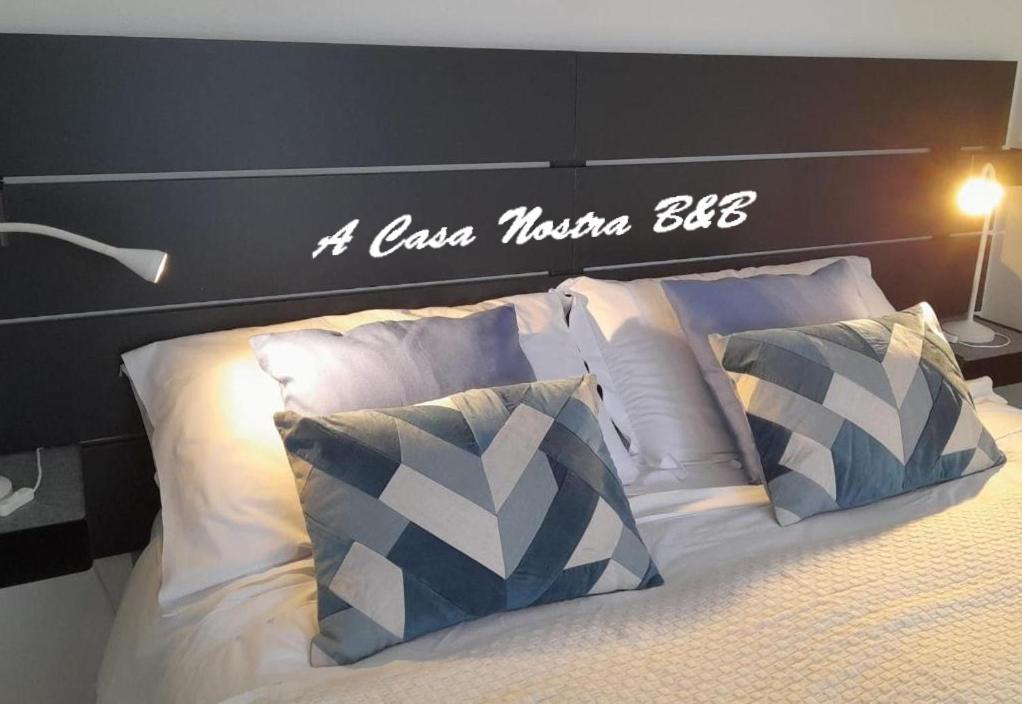 A Casa Nostra B&B Cagliari Bilik gambar